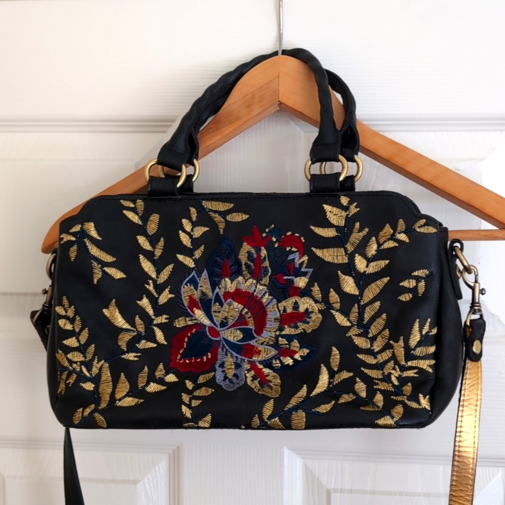 Patricia Nash embroidered crossbody bag